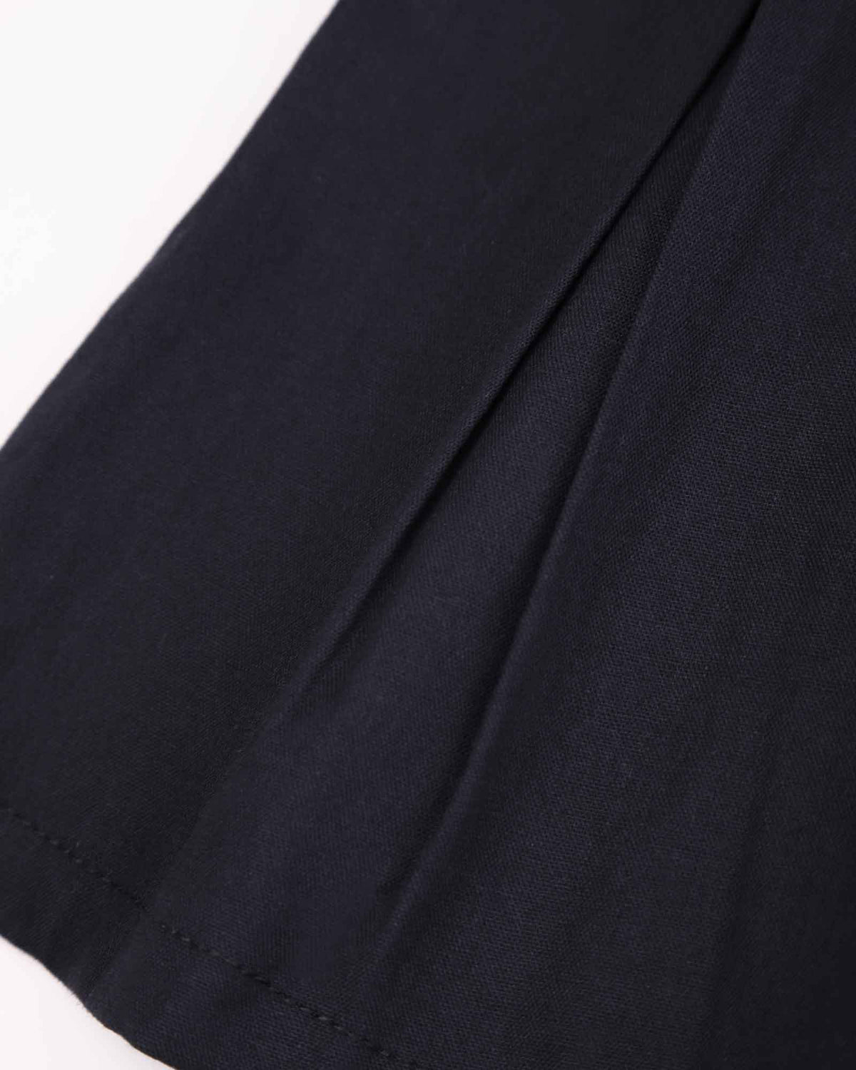 Pleated Short Block Colour in Black Detail