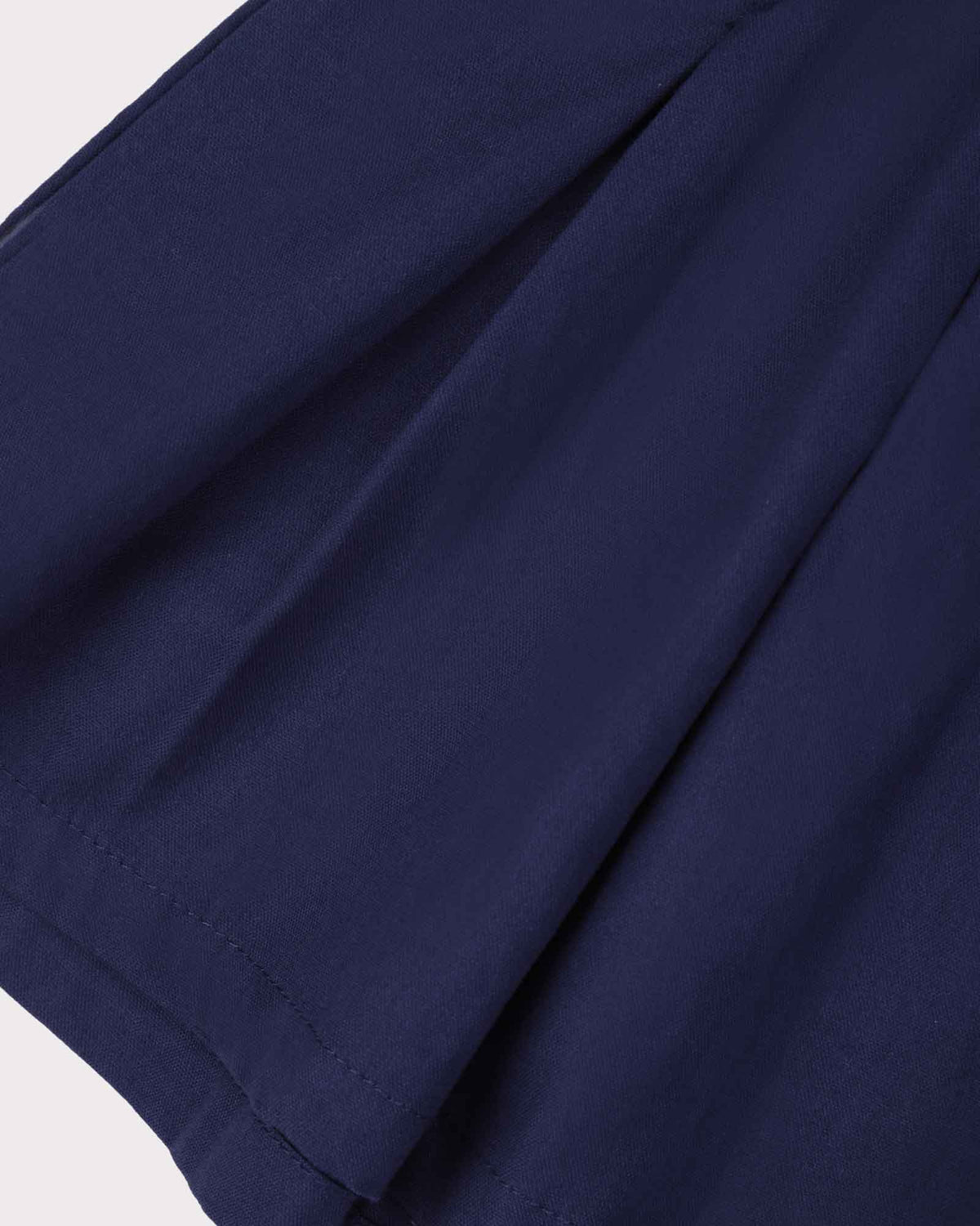 Pleated Short Block Colour in Navy Detail